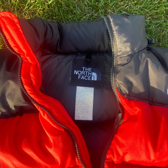 Red Northface 1996 Nuptse Puffer Jacket - Picture 3 of 3